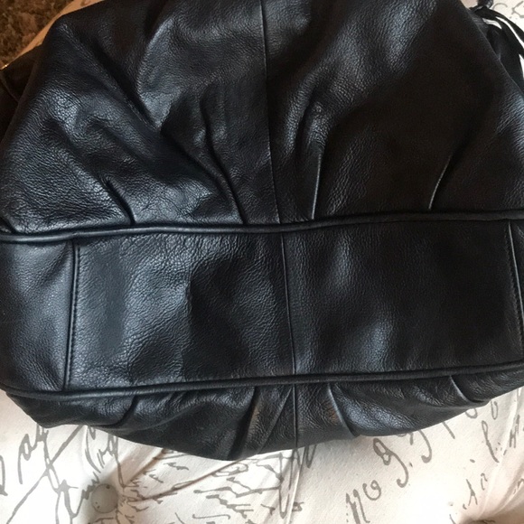 Beautiful Super soft black bag - Picture 3 of 3